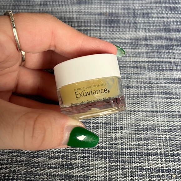 Exuviance overnight recovery masque - Picture 1 of 3